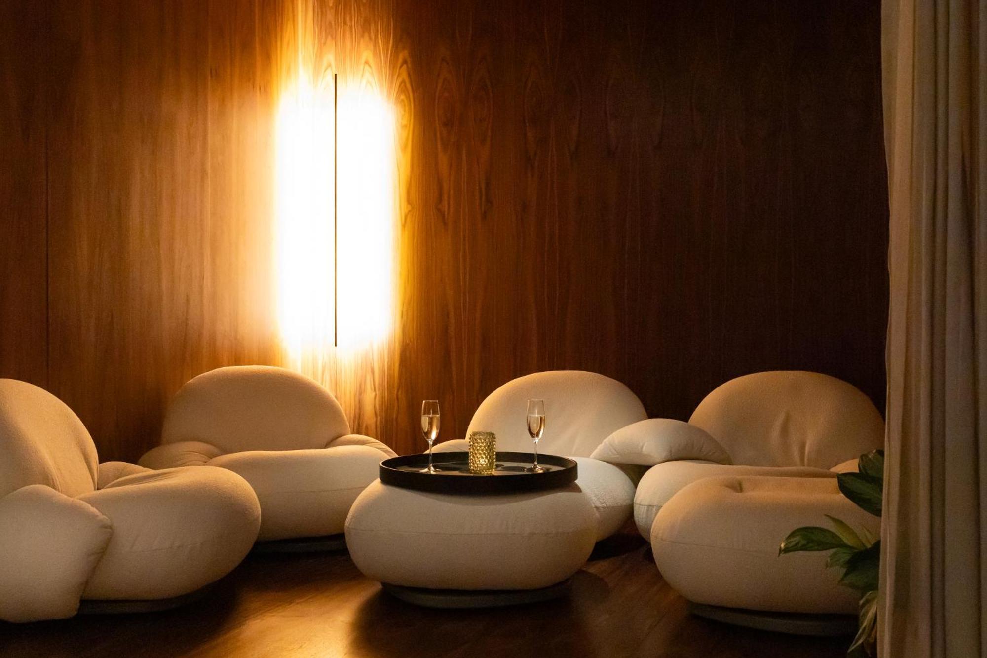 Iceland Parliament Hotel, Curio Collection By Hilton Hotel Reiquiavique