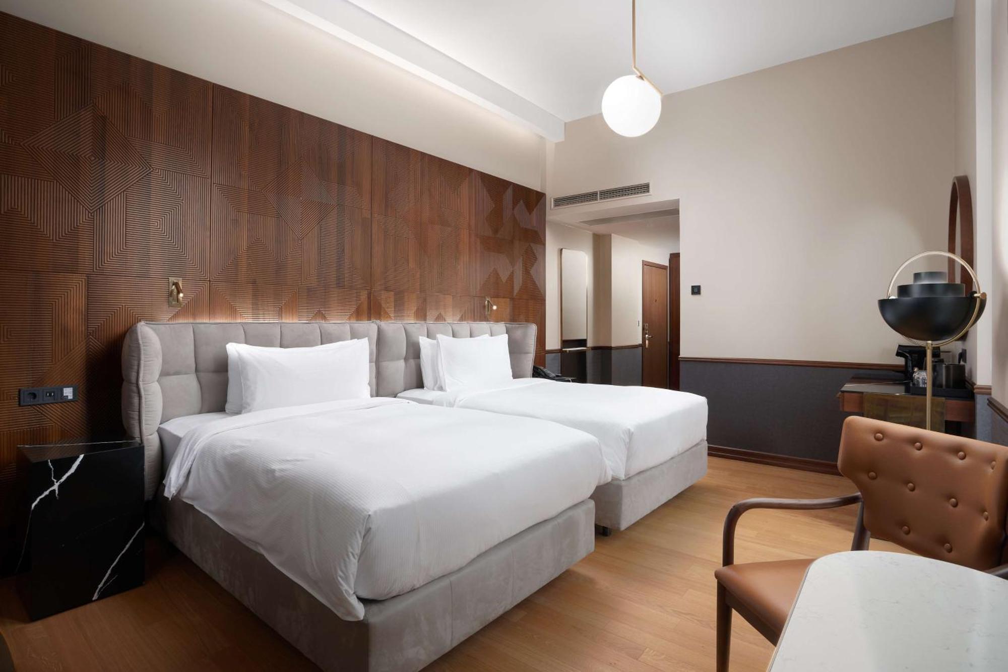 Iceland Parliament Hotel, Curio Collection By Hilton Reiquiavique