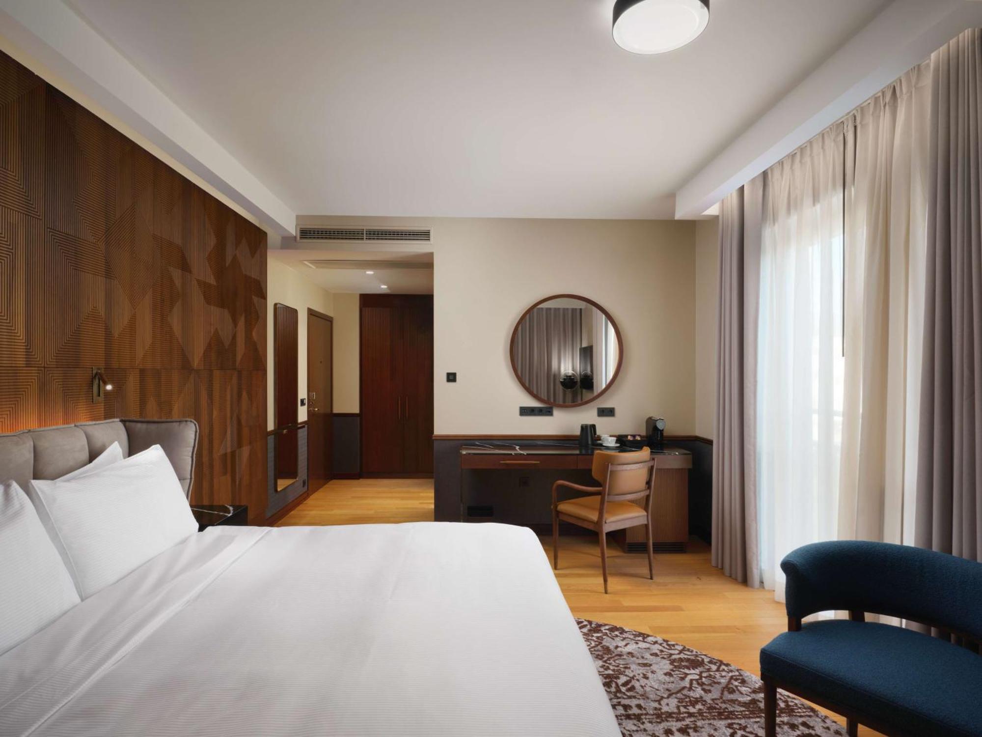 Iceland Parliament Hotel, Curio Collection By Hilton Reiquiavique